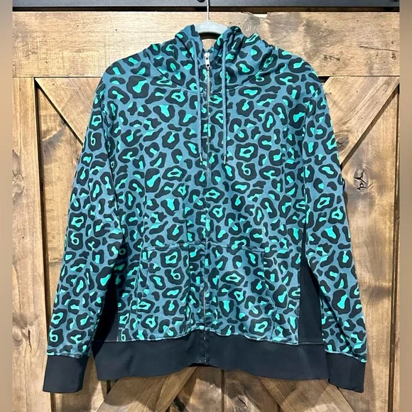 EUC Wrangler Retro Teal & Black Cheetah Hooded Jacket - Picture 15 of 15